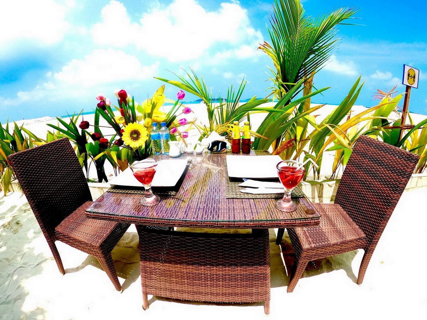Wind Breeze Sunset View Inn Гурайдо Екстериор снимка