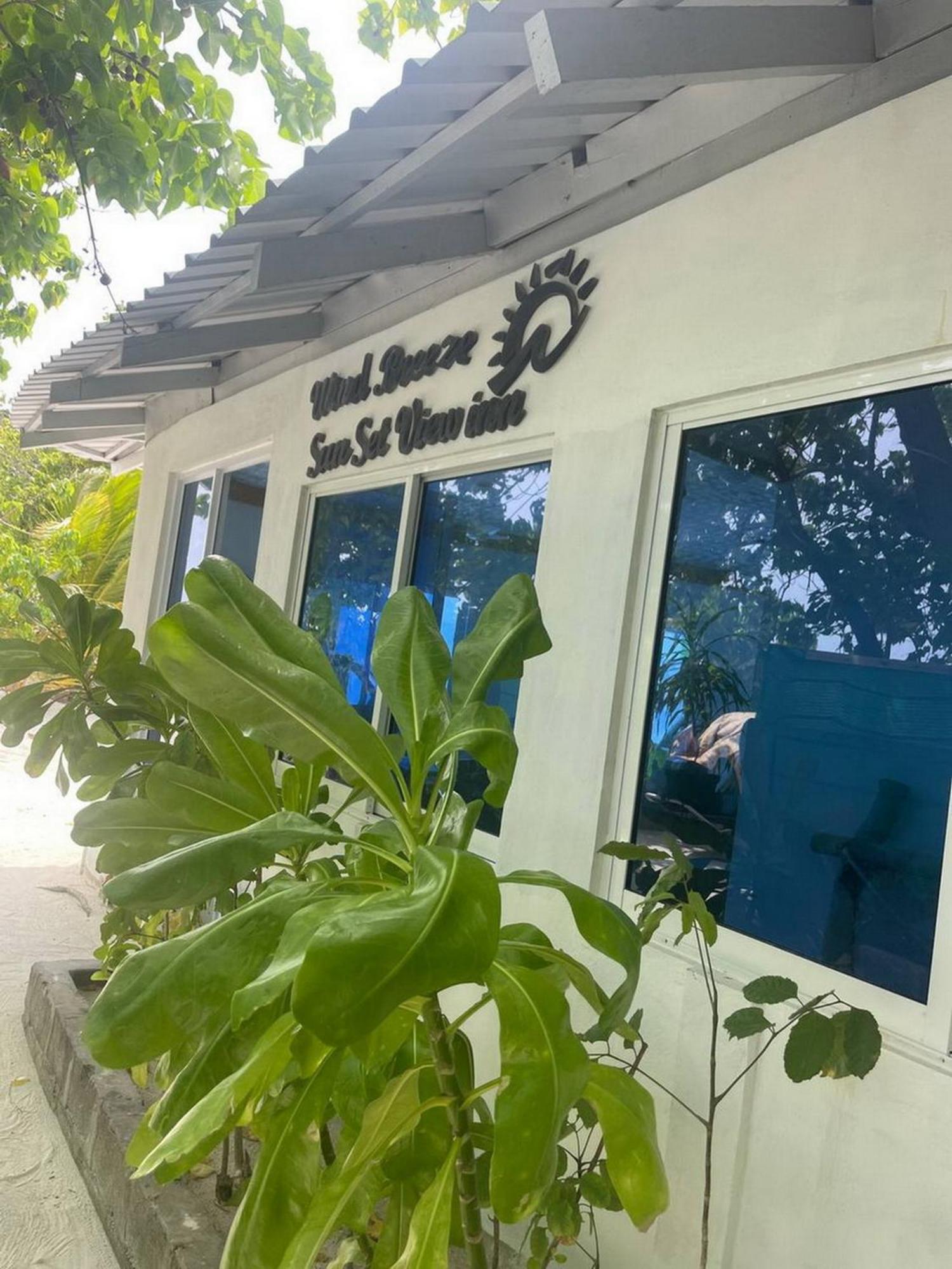 Wind Breeze Sunset View Inn Гурайдо Екстериор снимка