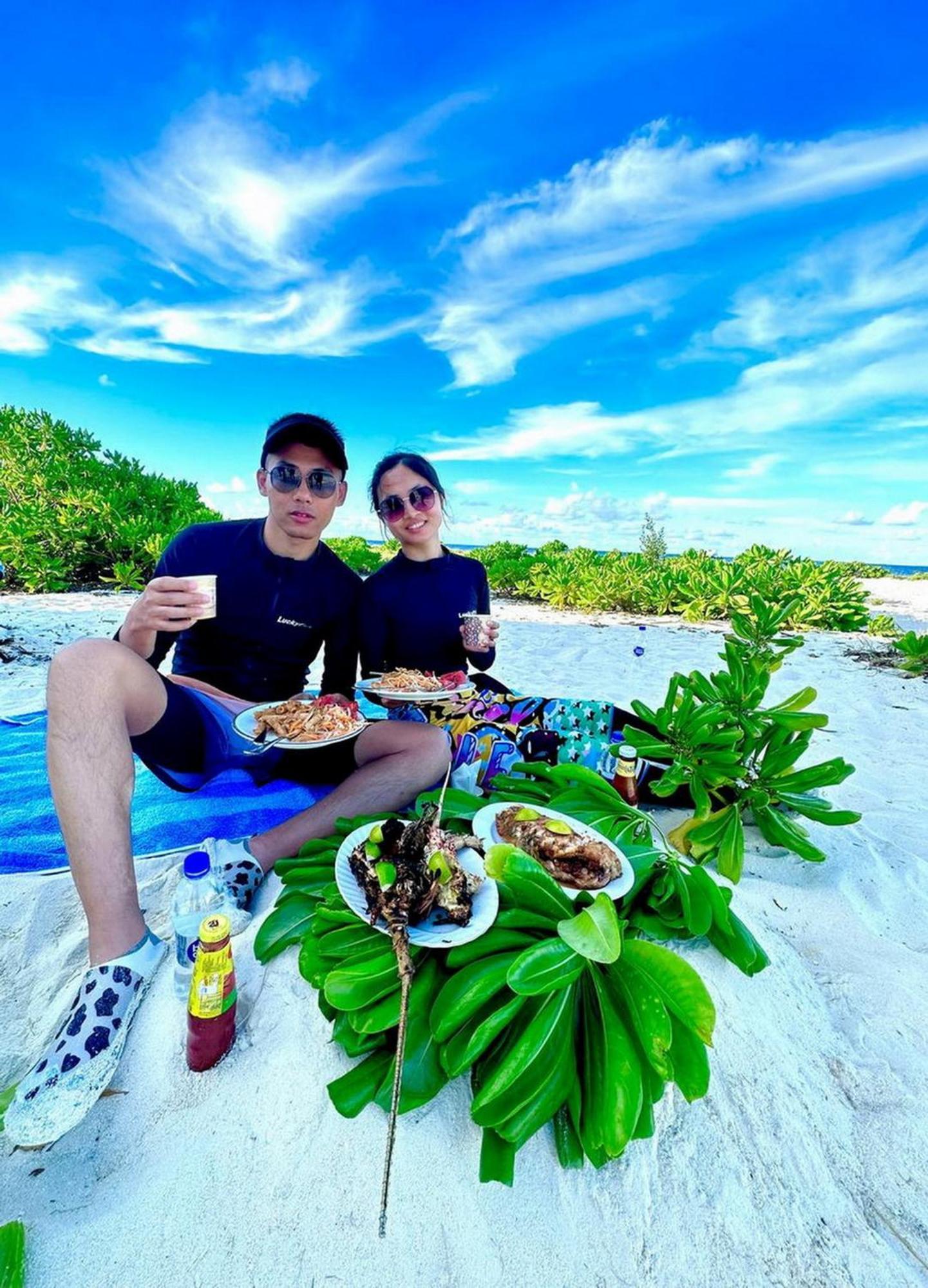 Wind Breeze Sunset View Inn Гурайдо Екстериор снимка