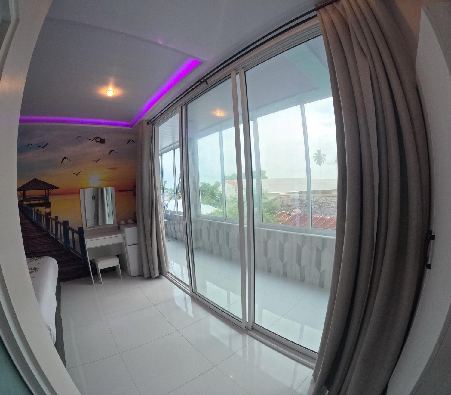 Wind Breeze Sunset View Inn Гурайдо Екстериор снимка