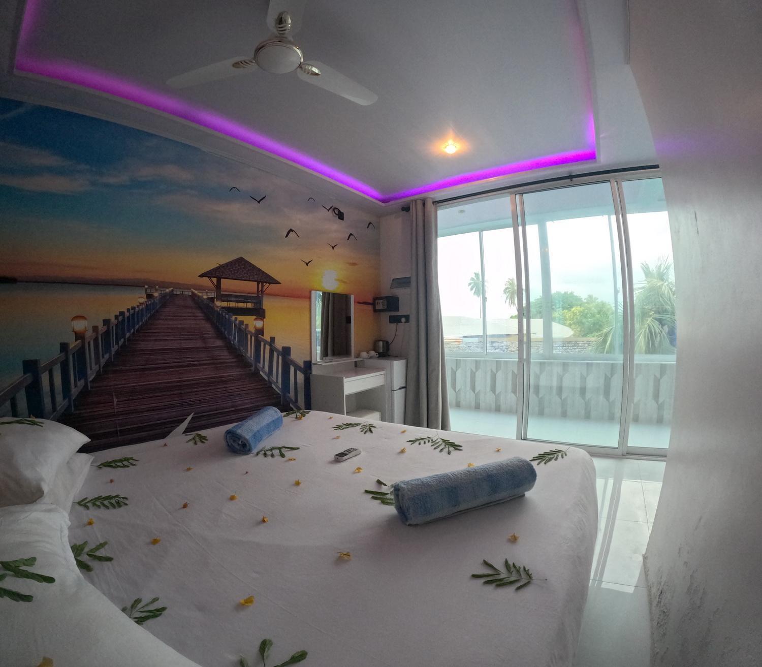 Wind Breeze Sunset View Inn Гурайдо Екстериор снимка